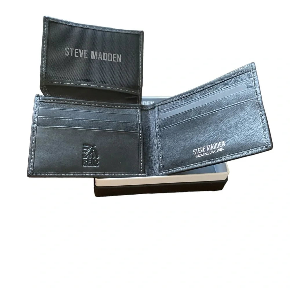 Steve Madden Leather Wallet